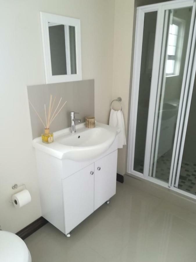 Villa 12 Grace Avenue à Durban Extérieur photo